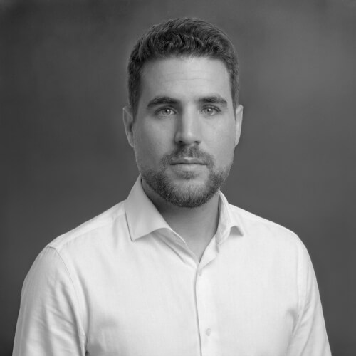Guillem JiménezChief Financial Officer Life Dental